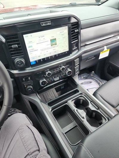 2027 Ford F-350 Lariat DRW