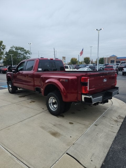 2027 Ford F-350 Lariat DRW