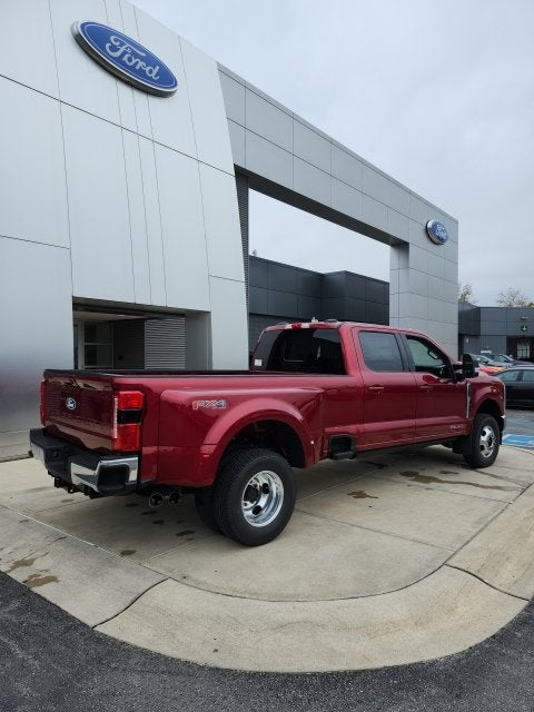2027 Ford F-350 Lariat DRW