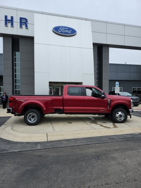 2027 Ford F-350 Lariat DRW