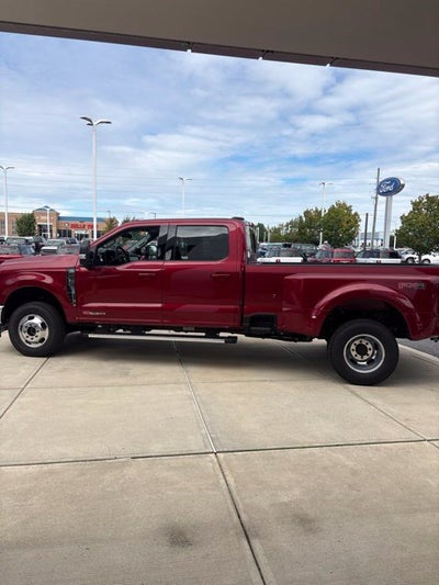 2027 Ford F-350 Lariat DRW