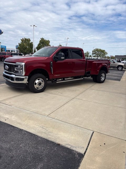 2027 Ford F-350 Lariat DRW