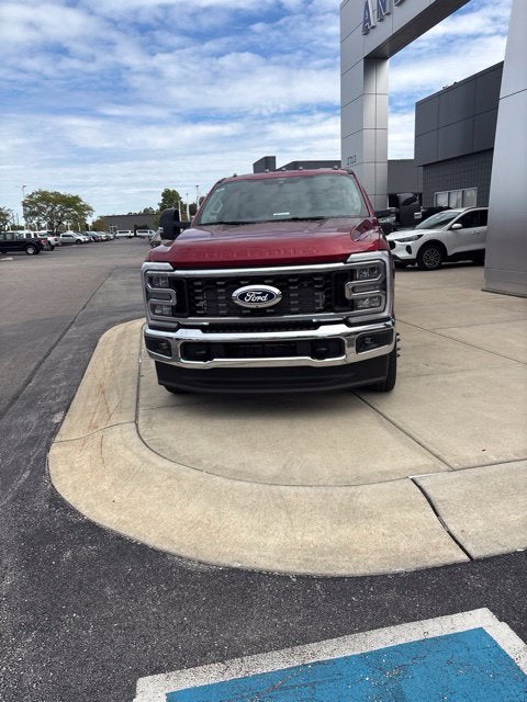 2027 Ford F-350 Lariat DRW
