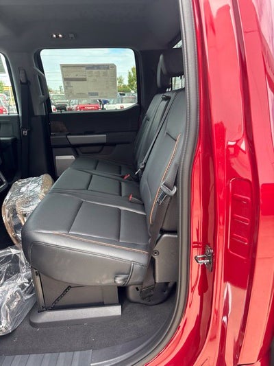 2027 Ford F-350 Lariat DRW