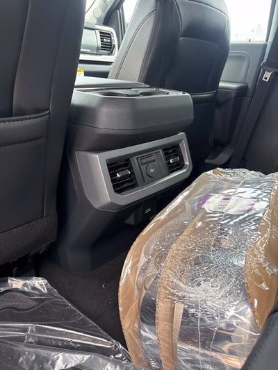 2027 Ford F-350 Lariat DRW