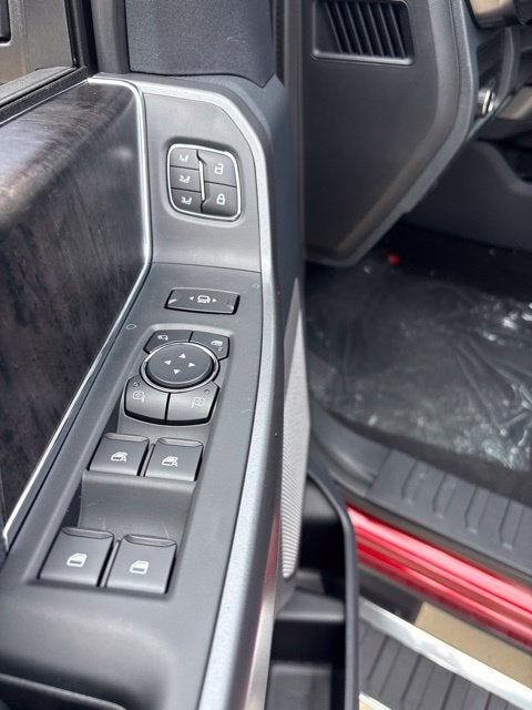 2027 Ford F-350 Lariat DRW