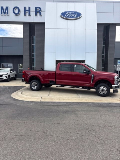 2027 Ford F-350 Lariat DRW
