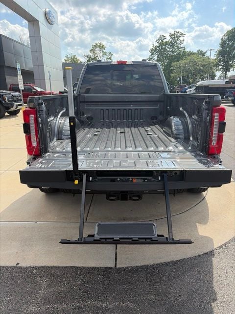 2026 Ford F-350 Lariat DRW