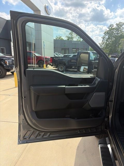 2026 Ford F-350 Lariat DRW