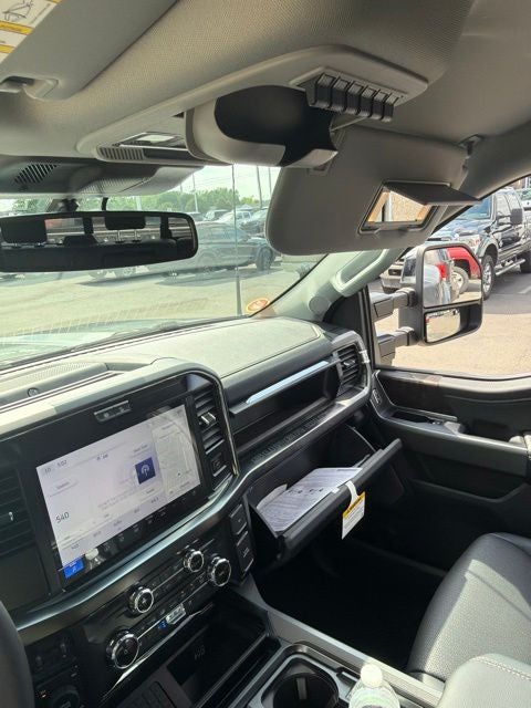 2026 Ford F-350 Lariat DRW