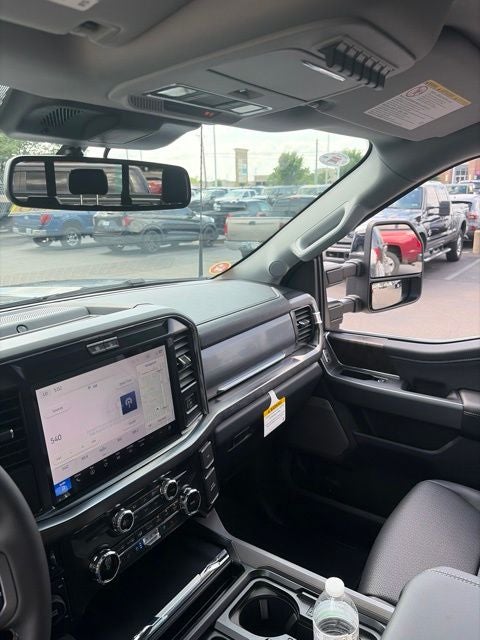 2026 Ford F-350 Lariat DRW