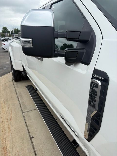 2026 Ford F-350 Lariat DRW