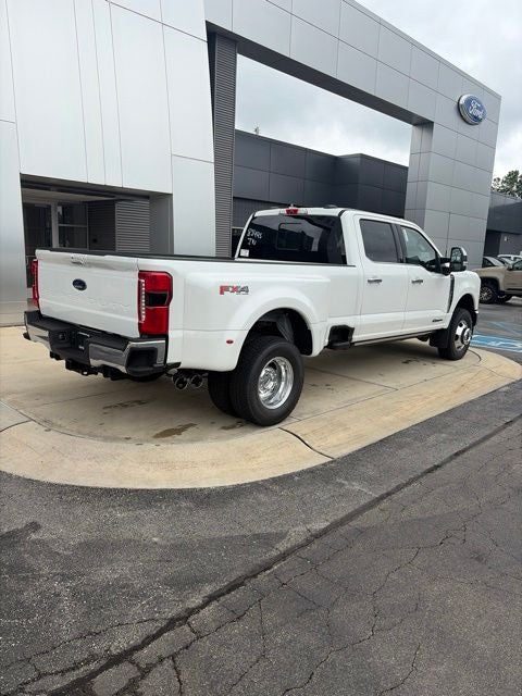 2026 Ford F-350 Lariat DRW