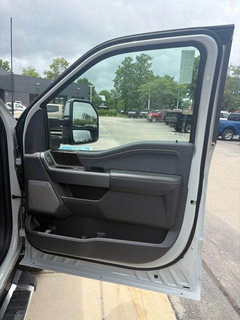 2026 Ford F-350 Lariat DRW
