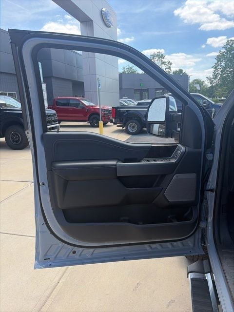 2026 Ford F-350 Lariat DRW