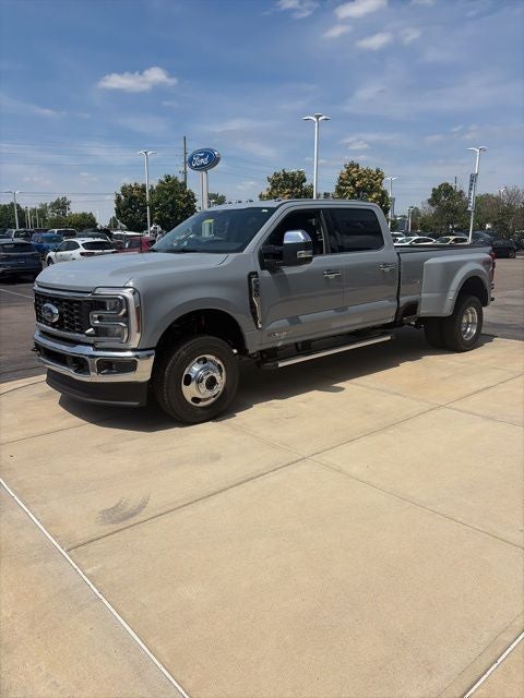 2026 Ford F-350 Lariat DRW
