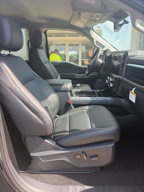 2026 Ford F-350 Lariat DRW