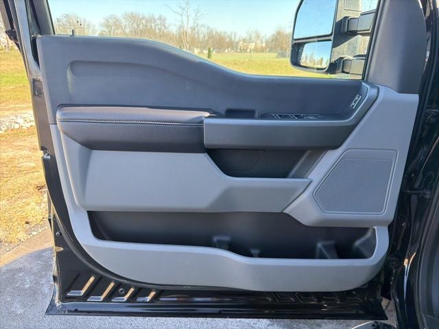 2025 Ford F-350 XLT DRW