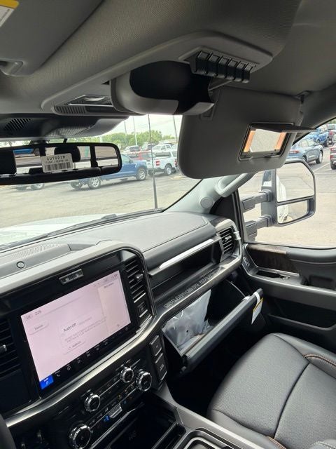 2026 Ford F-350 Lariat DRW