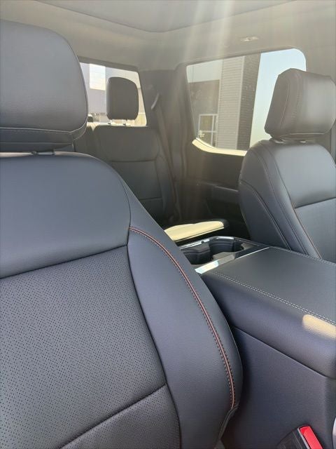 2026 Ford F-350 Lariat DRW