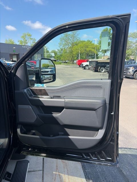 2026 Ford F-350 Lariat DRW