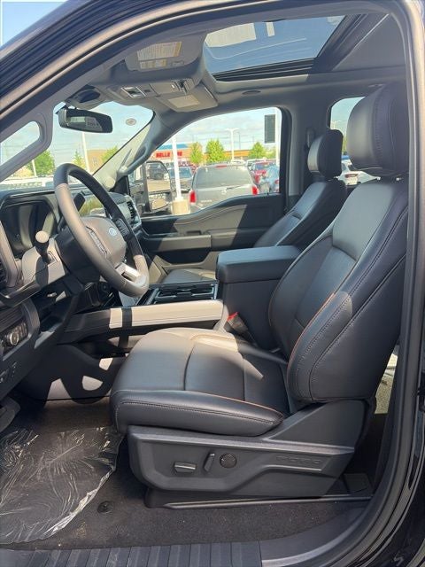 2026 Ford F-350 Lariat DRW