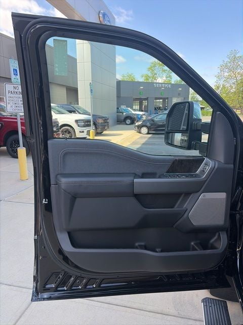 2026 Ford F-350 Lariat DRW