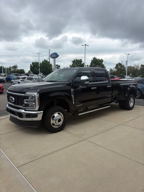 2026 Ford F-350 Lariat DRW