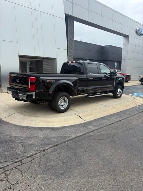 2026 Ford F-350 Lariat DRW