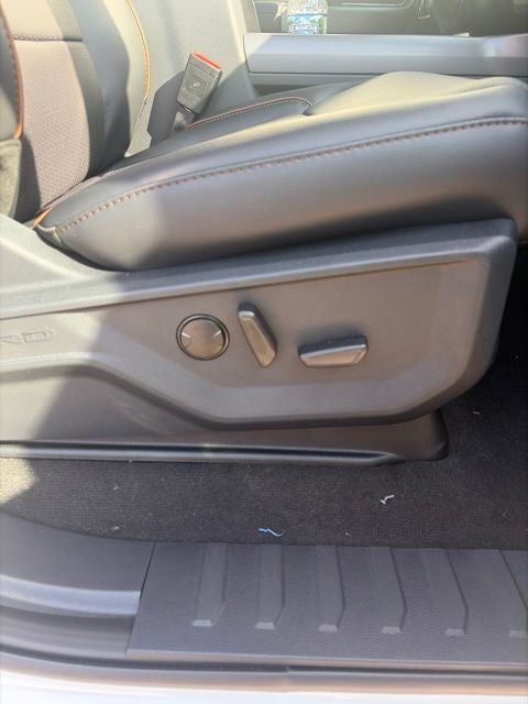 2026 Ford F-350 Lariat DRW