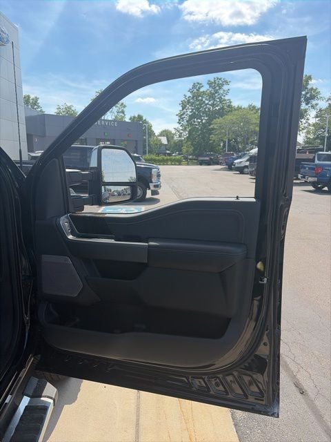 2026 Ford F-350 Lariat DRW