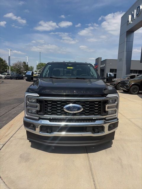 2026 Ford F-350 Lariat DRW