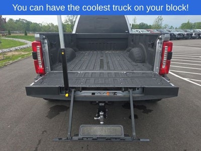 2023 Ford F-450 Lariat DRW
