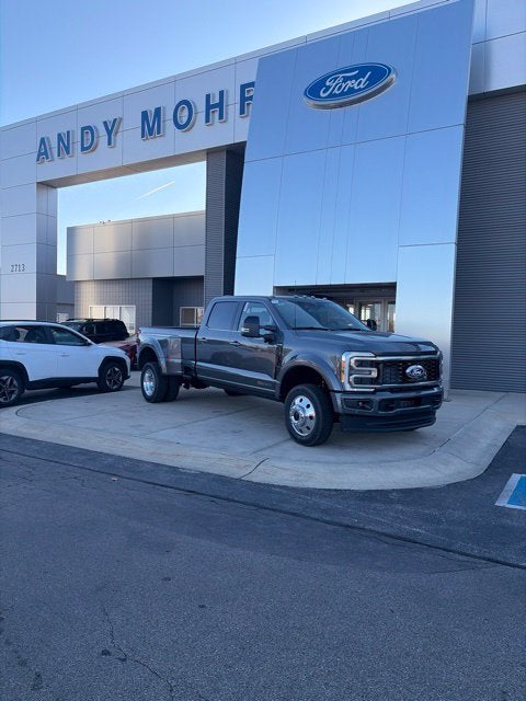 2027 Ford F-450 Platinum