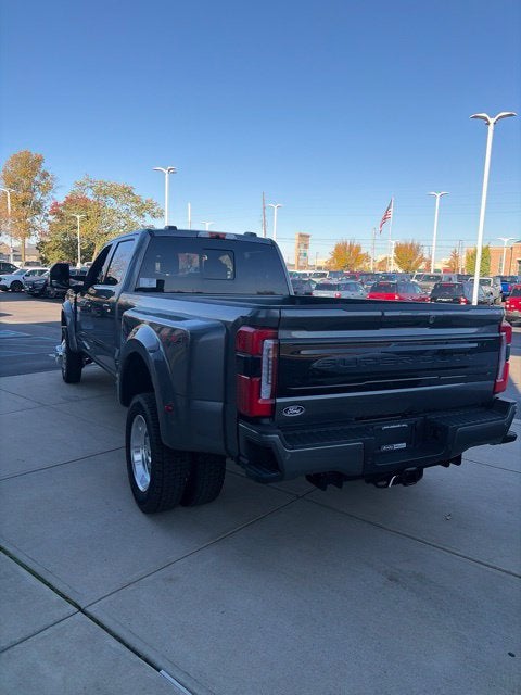 2027 Ford F-450 Platinum