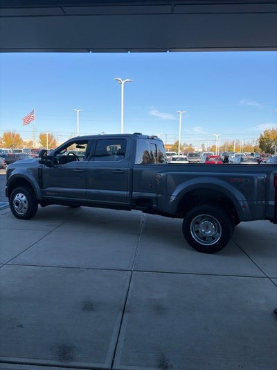 2027 Ford F-450 Platinum