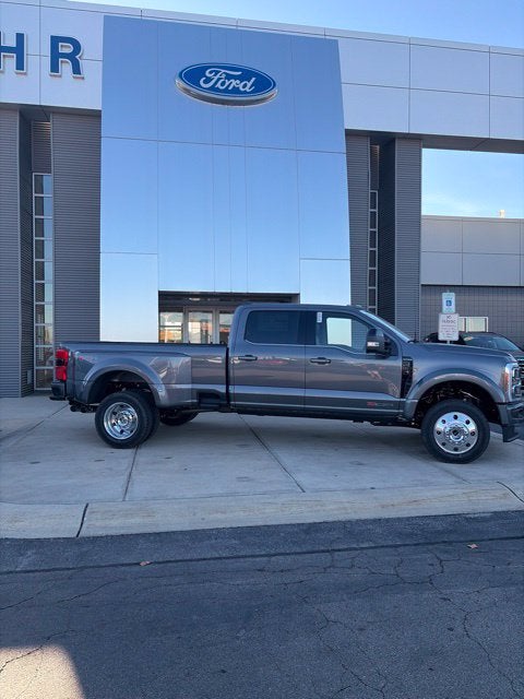 2027 Ford F-450 Platinum