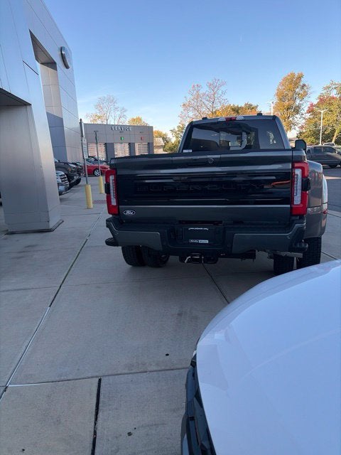 2027 Ford F-450 Platinum