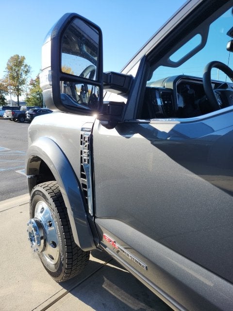 2027 Ford F-450 Lariat DRW