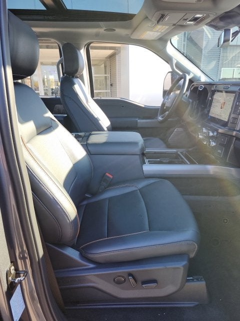 2027 Ford F-450 Lariat DRW
