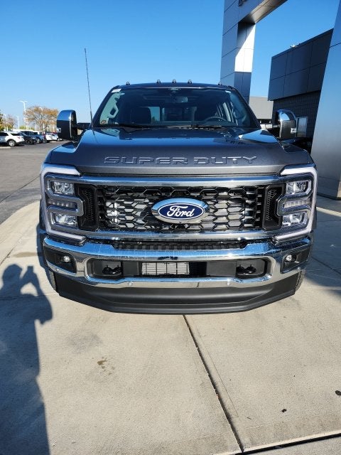 2027 Ford F-450 Lariat DRW