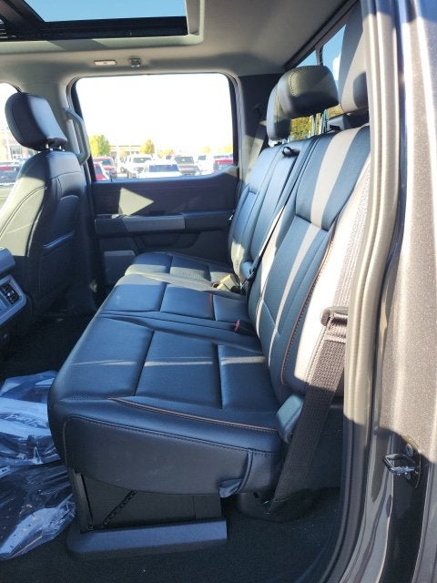 2027 Ford F-450 Lariat DRW