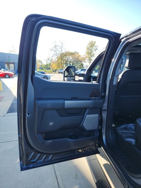 2027 Ford F-450 Lariat DRW
