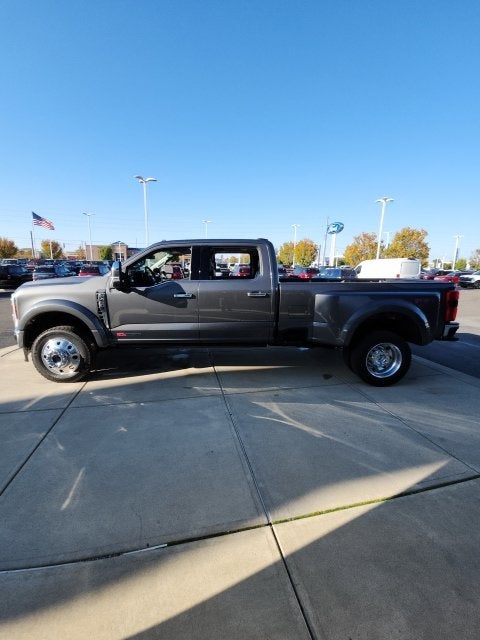 2027 Ford F-450 Lariat DRW