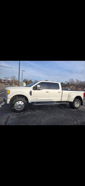 2022 Ford F-450 Lariat DRW