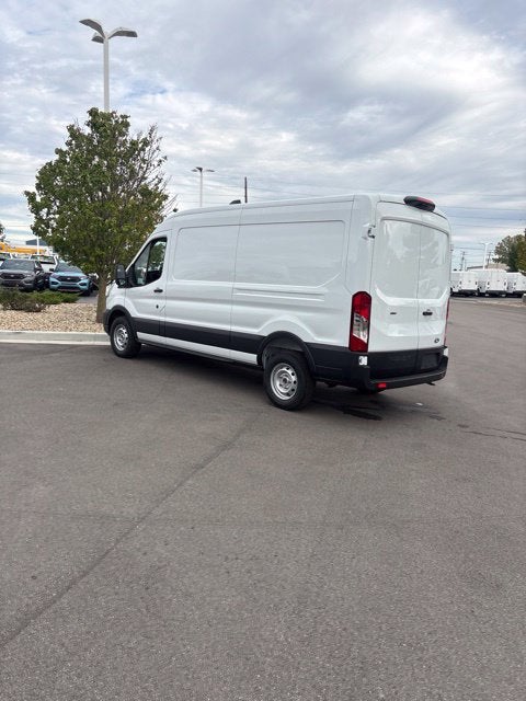 2027 Ford Transit-250 Base