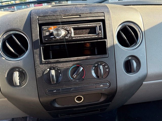 2004 Ford F-150 XL
