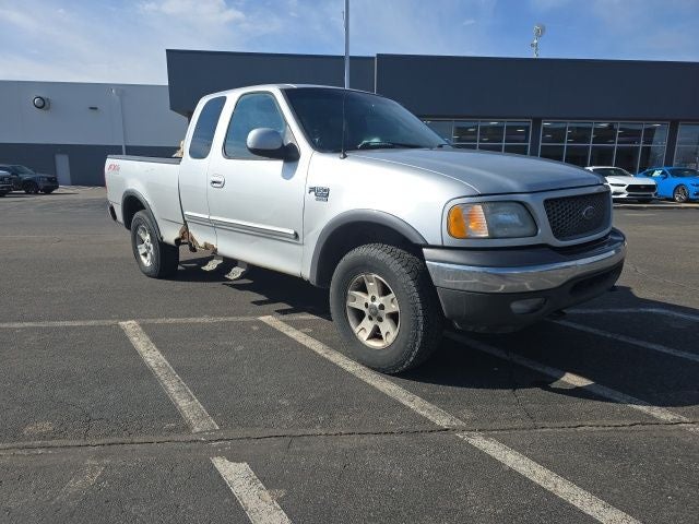 2003 Ford F-150 XLT