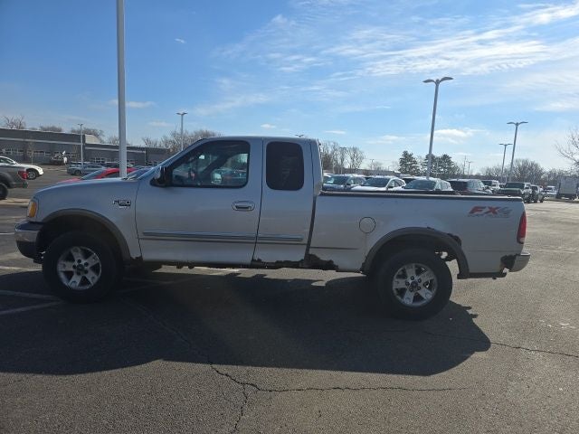 2003 Ford F-150 XLT