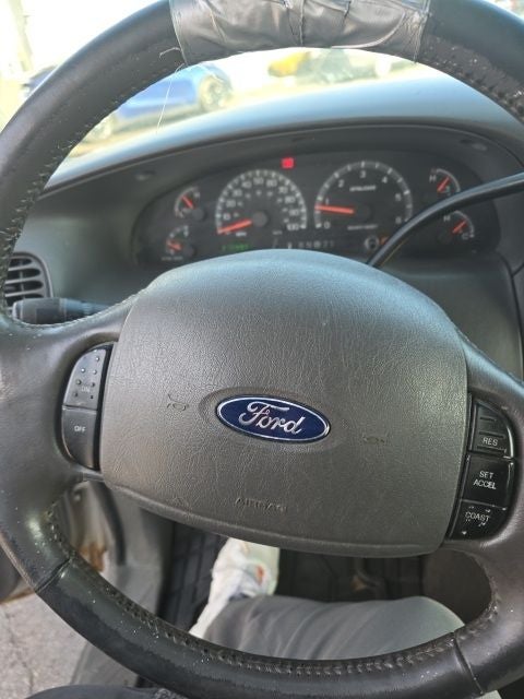 2003 Ford F-150 XLT